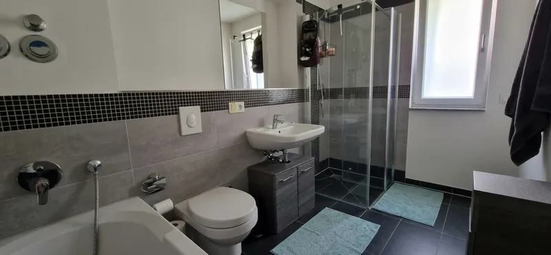 Nachmieter für moderne 2 Zimmer Wohnung mit eigenem Garten — photo 1
